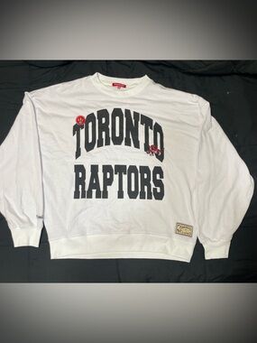 Toronto Raptors Mitchell & Ness High Quality Medium Womens Logo Sweatshirt NWOT